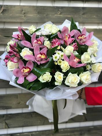 Букет цветов из: Розы и Хризантемы в Чаплыгине