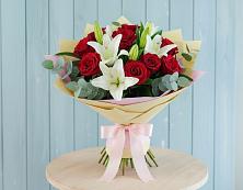 Букет цветов из:  Лилии и Розы в Чаплыгине