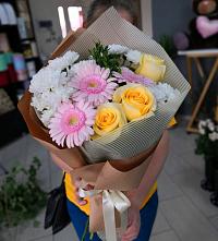 Букет цветов из:  Герберы, Розы и Хризантемы в Чаплыгине