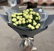 Букет Белые кустовые розы Солинеро в Чаплыгине