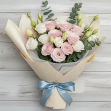 Букет цветов из:  Лизиантусы в Чаплыгине