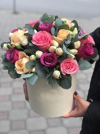 Цветочная композиция из Розы в шляпной коробке в Чаплыгине