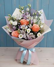 Букет цветов из:  Лизиантусы, Розы, Альстромерии и Гипсофила в Чаплыгине