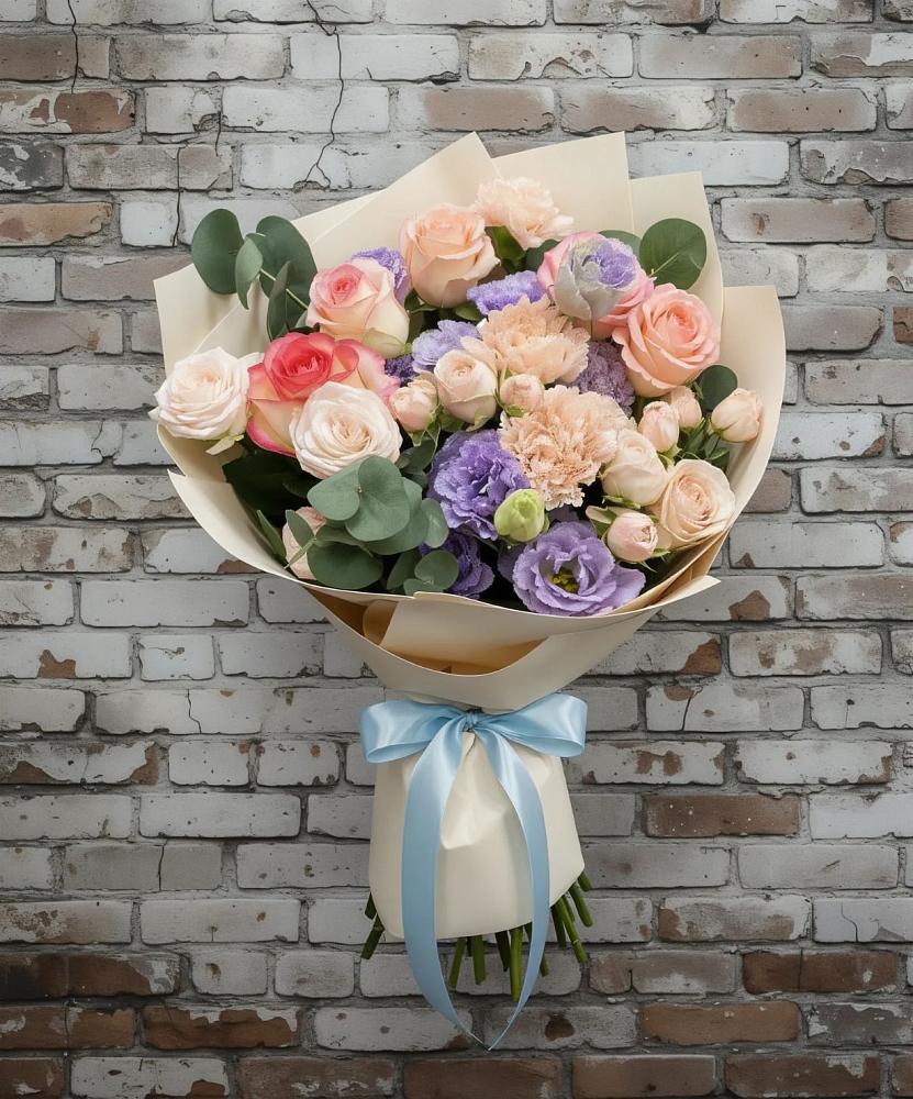 Букет цветов из: Розы, Лизиантусы и Гвоздики в Чаплыгине