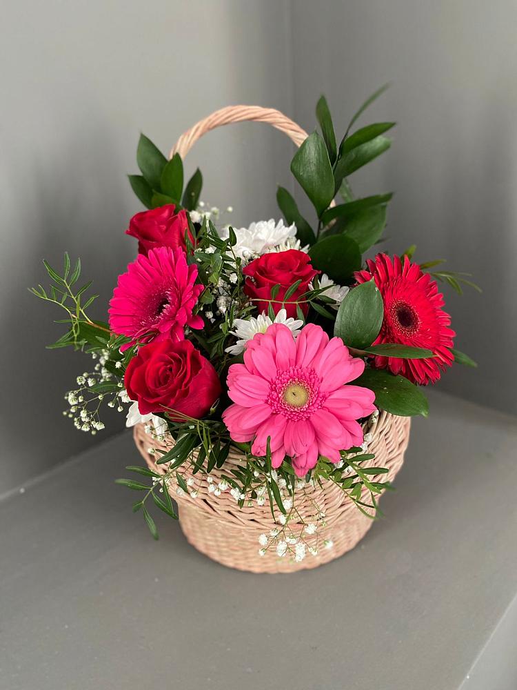 Цветочная композиция из Розы, Хризантемы и Герберы в корзине в Чаплыгине